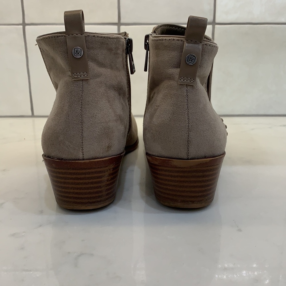 {Sam & Libby}Sz 7.5 Beige Faux Suede Booties - Picture 6 of 11